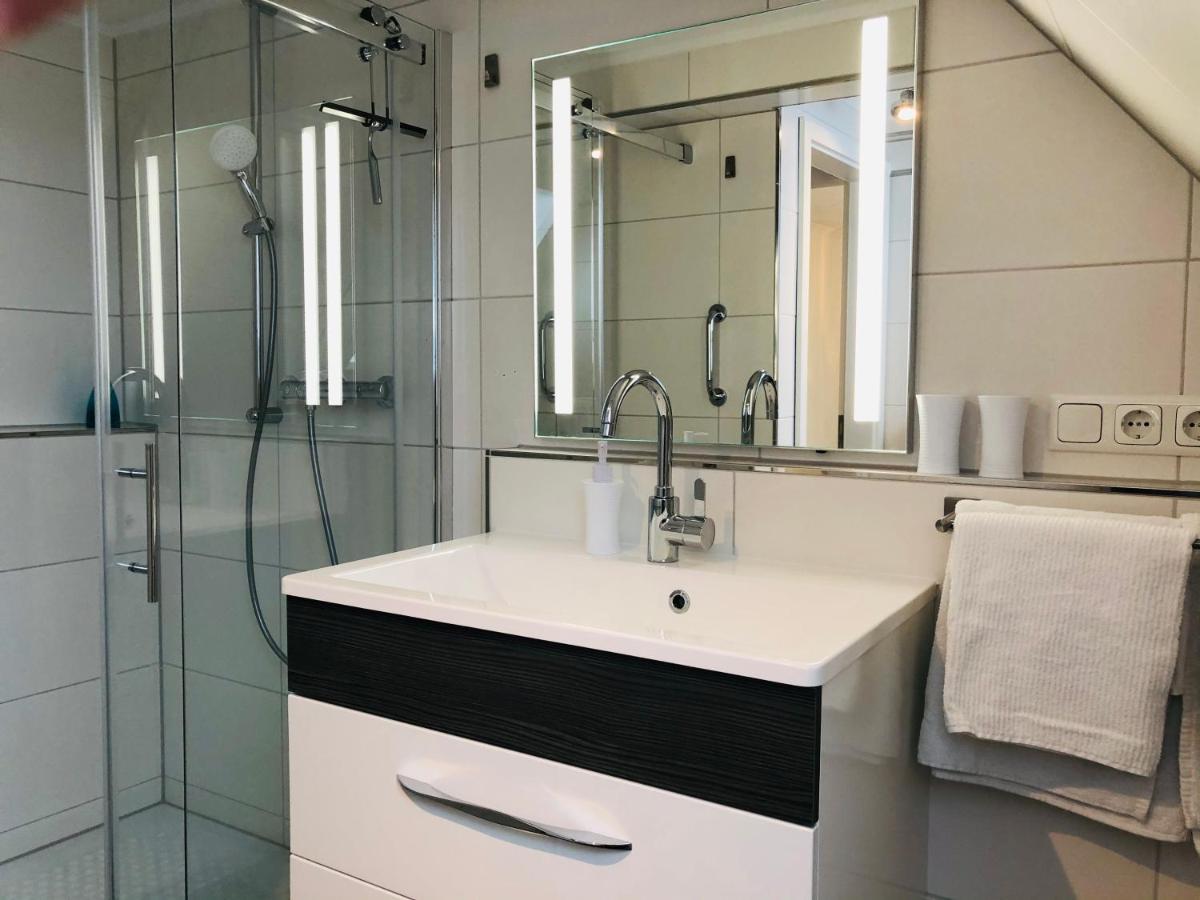 Altstadthus-Gemuetliches Ferienhaus Mit Gaertchen Friedrichstadt Extérieur photo
