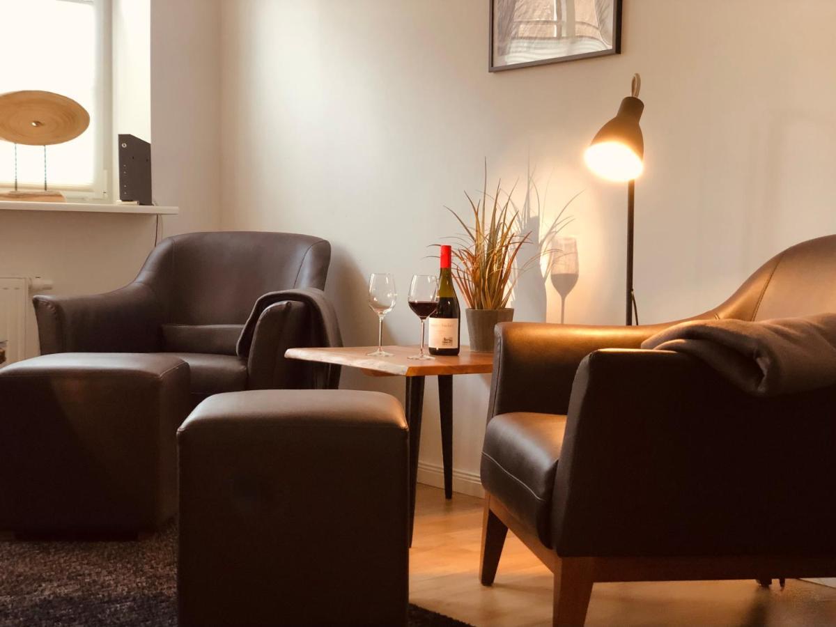 Altstadthus-Gemuetliches Ferienhaus Mit Gaertchen Friedrichstadt Extérieur photo